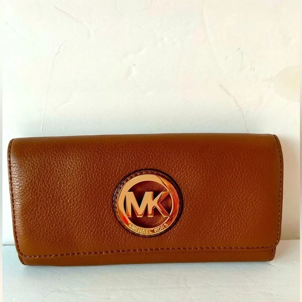 Michael Kors NWOT Fulton Tan Leather Full Size Wallet